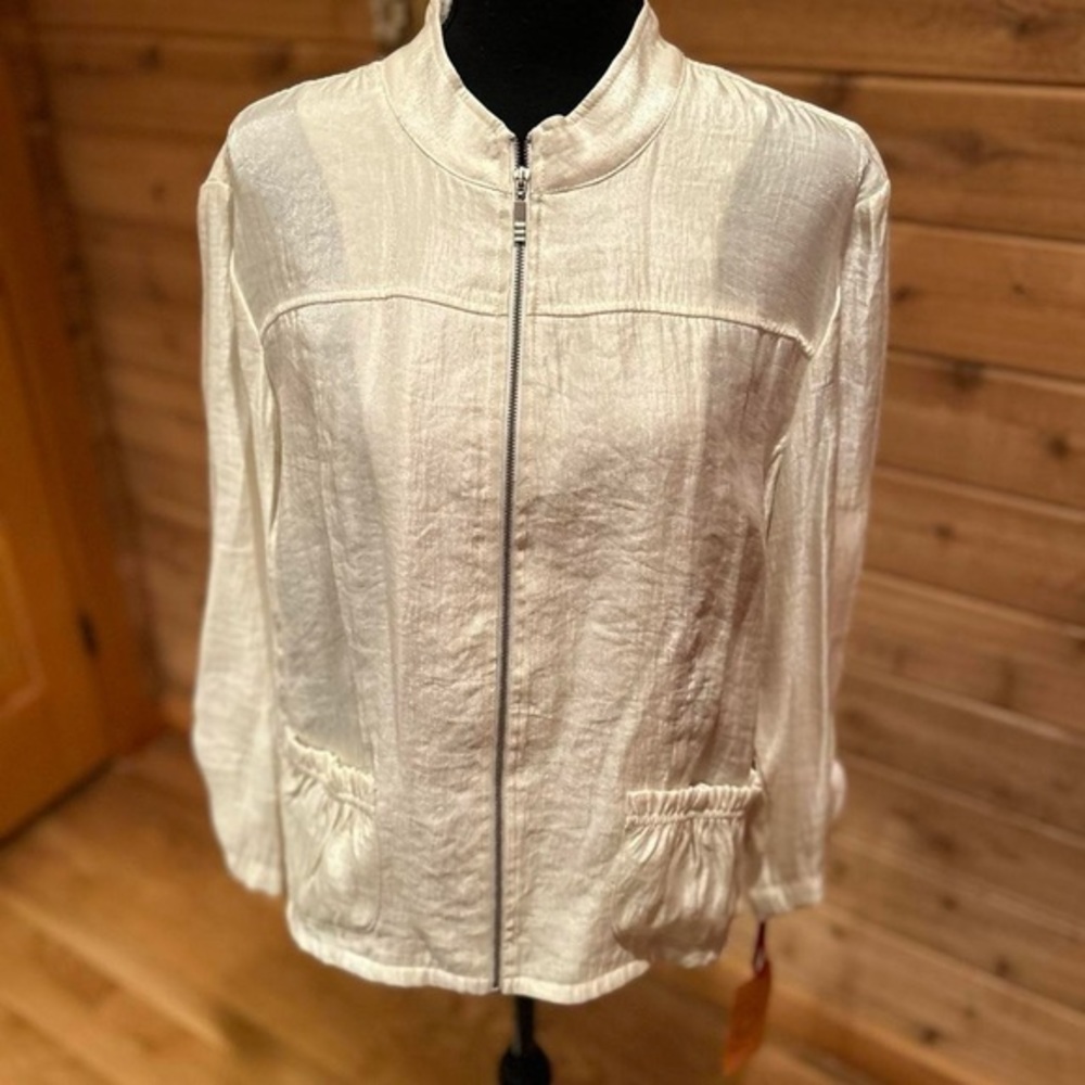 Super lux NWT Ruby Rd zip up lightweight jacket in metallic cream